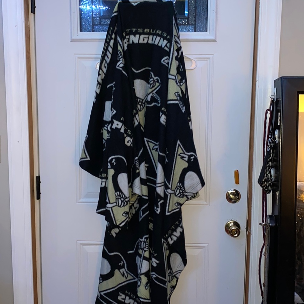 Pittsburgh Penguins Snuggie